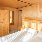 Berghaus Nagens-- Nur Mit Der Gondelbahn Erreichbar Vandrerhjem Flims