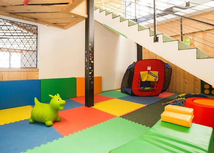 Berghaus Nagens-- Nur Mit Der Gondelbahn Erreichbar Flims