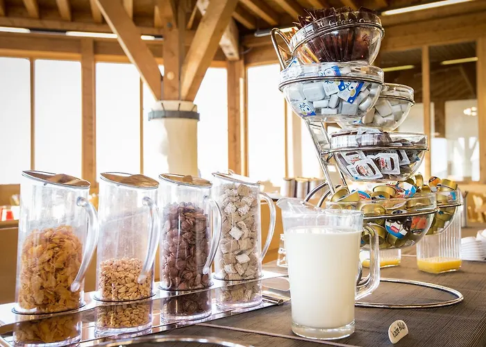 Berghaus Nagens-- Nur Mit Der Gondelbahn Erreichbar Hostel Flims