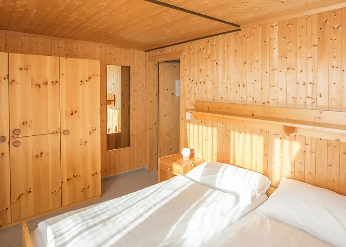 Berghaus Nagens-- Nur Mit Der Gondelbahn Erreichbar Hostel Flims